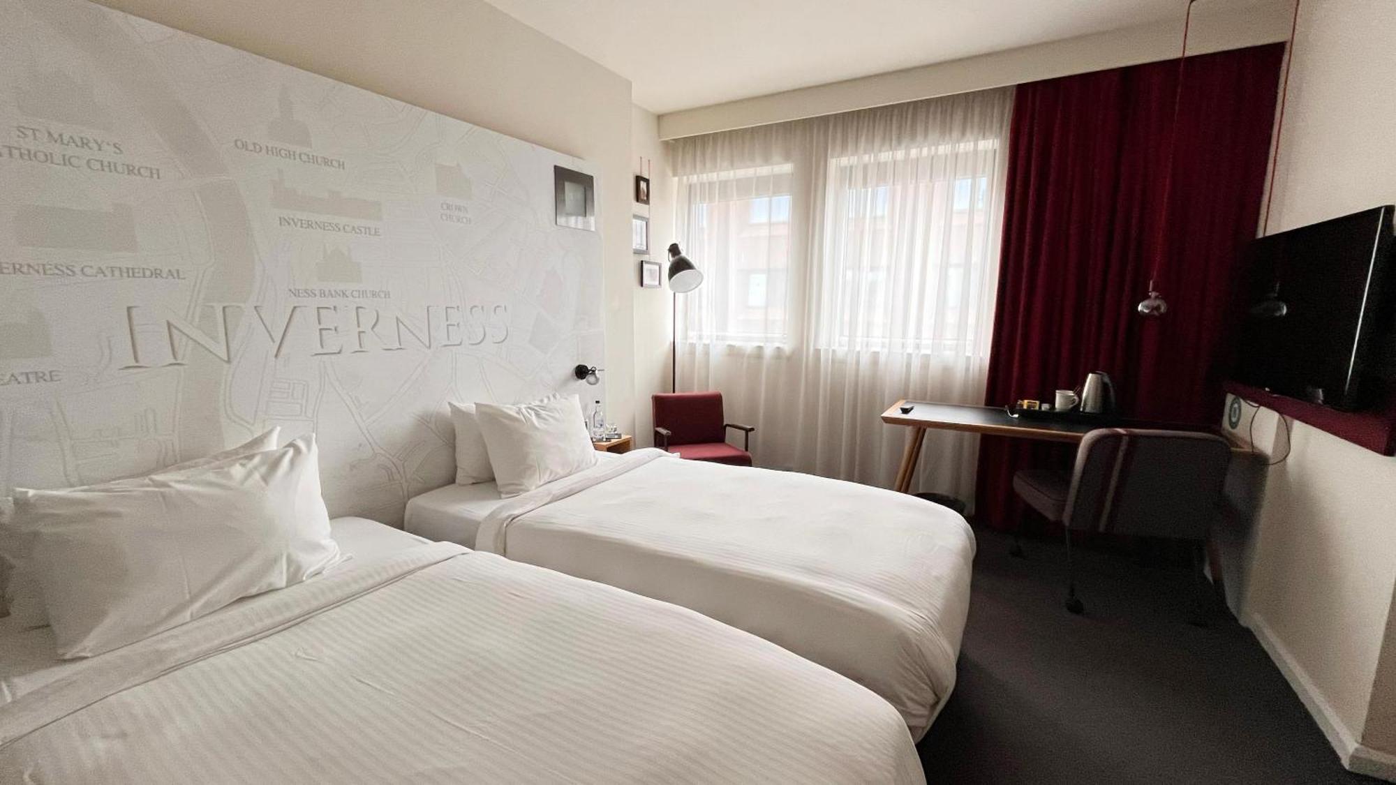 pentahotel Inverness Bagian luar foto