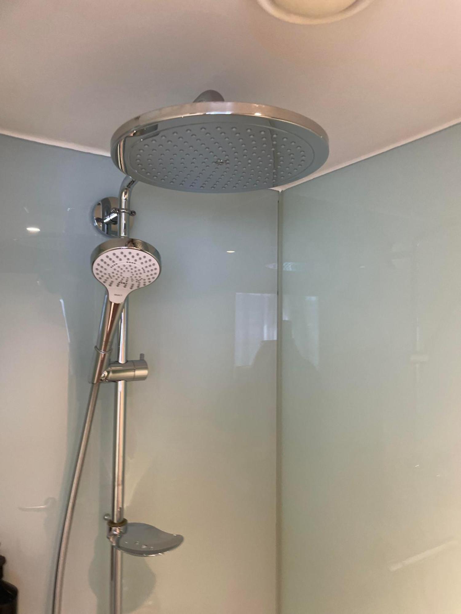 pentahotel Inverness Bagian luar foto